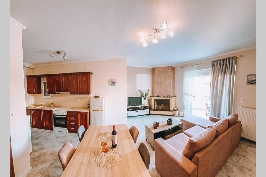 Picolla Casa Apartment Ксилокастрон Екстериор снимка